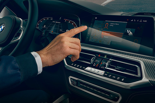 2020 BMW X6: Rear-Seat Entertainment system