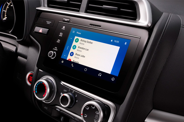 Connect to your compatible Android™ phone through the Display Audio touch-screen with Android Auto™* integration.