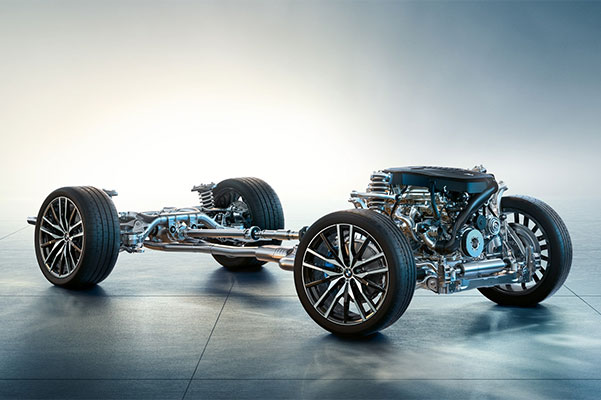 The performance-enhancing drivetrain of the 2021 BMW X5