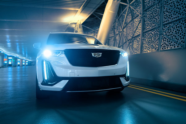 2021 Cadillac XT6 Front