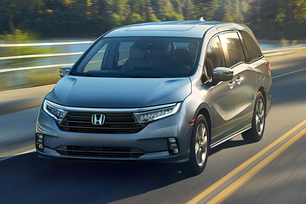 2021 Honda Odyssey on highway