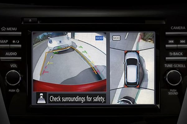 Nissan Murano illustration showing intelligent around view monitor display