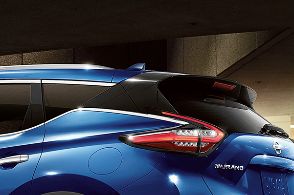 Nissan Murano sculpted aerodynamic rear design