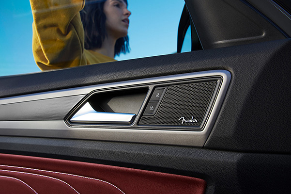 2021 Volkswagen Atlas side door Fender speaker