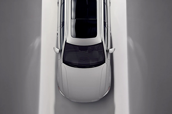 A Volvo XC90 from above where you can see the panoramic roof