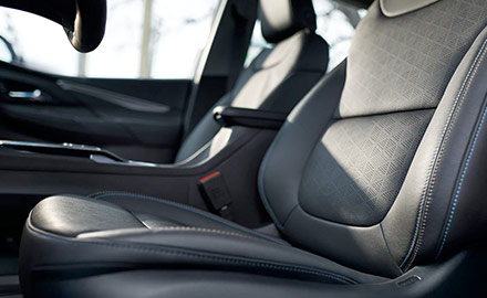 Bolt EV Interior Photo: Front Seats