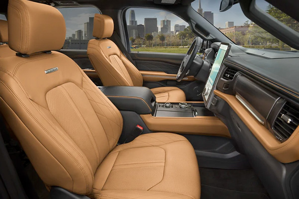 2022 Ford Expedition front seating area