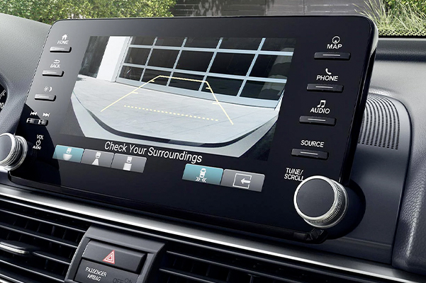 rear view back up camera on the infotainment system in the new 2022 honda accord