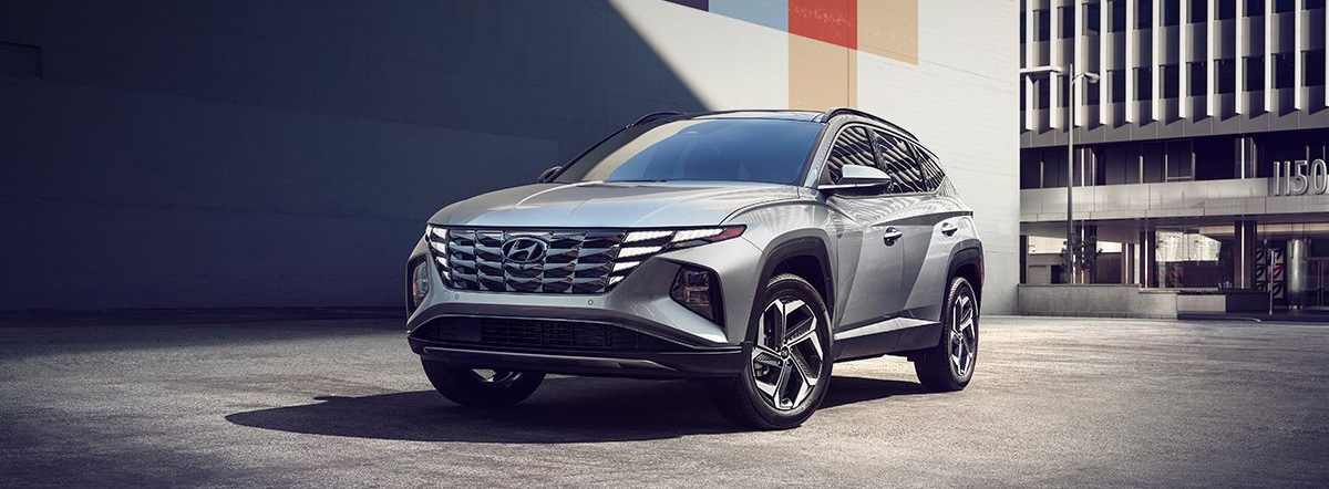 2022 Hyundai Tucson parked in city lot