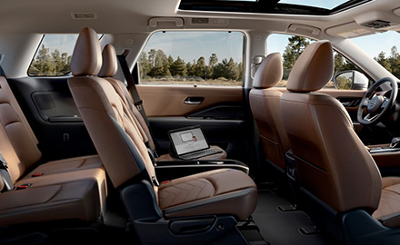 	2022 Nissan Pathfinder seating