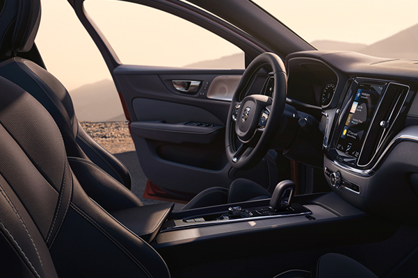 2022 Volvo S60 interior front seat view