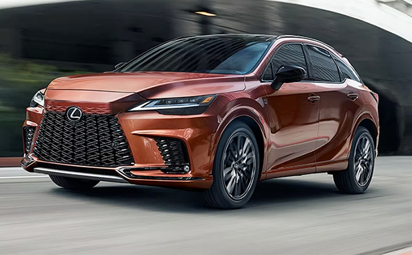 Exterior of the 2023 RX 500h F SPORT Performance vehicle shown in Copper Crest. 