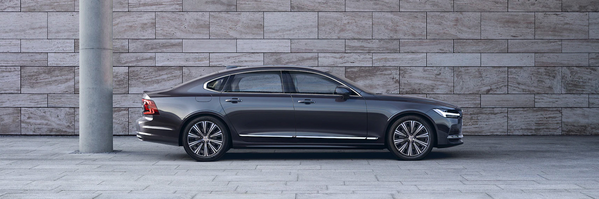 Volvo S90 side view