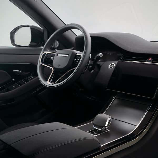 Interior shot of the 2025 Range Rover Evoque